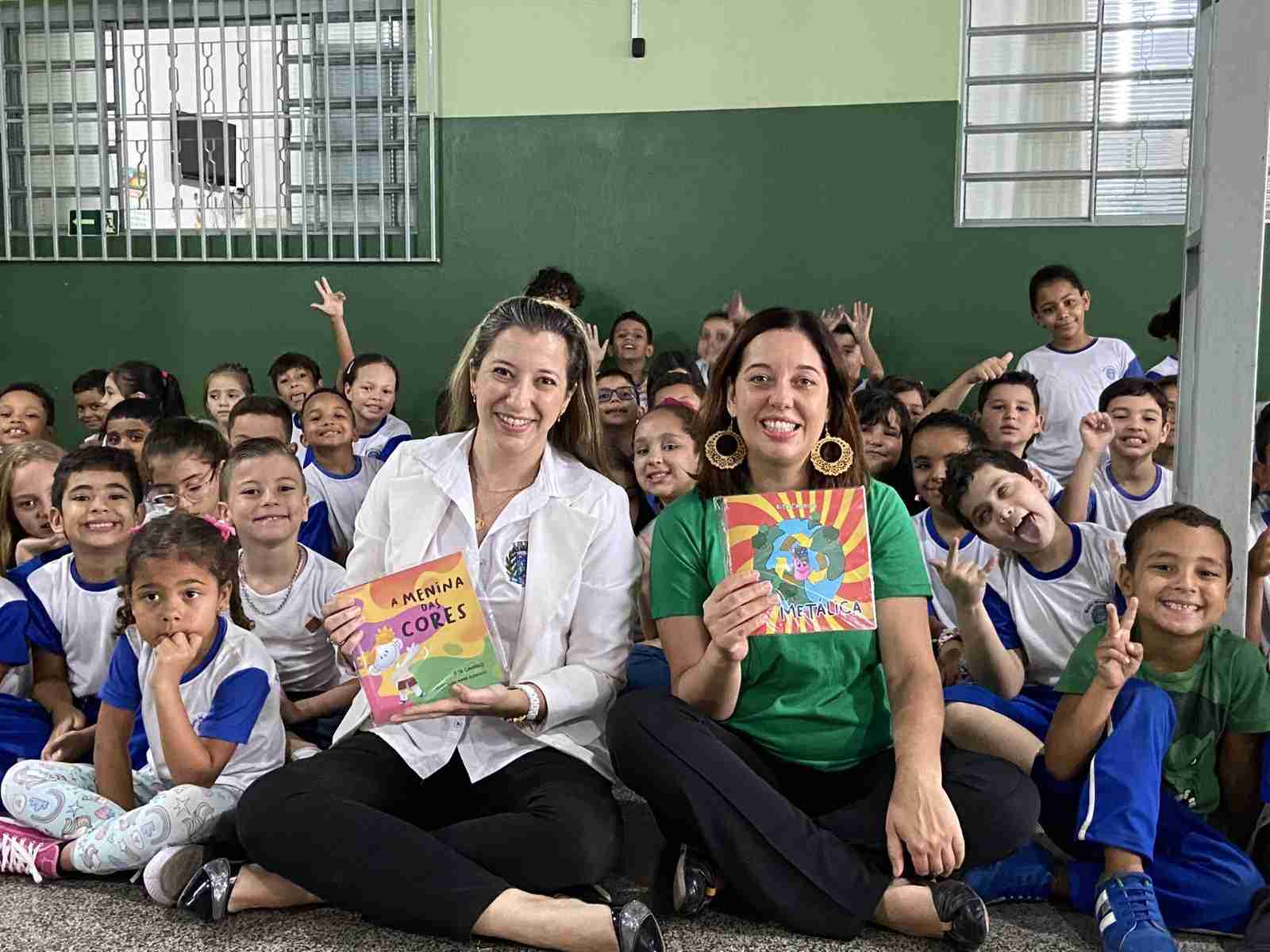 A MENINA DAS CORES (RITA CÂNDIDO) - HISTÓRIA INFANTIL 