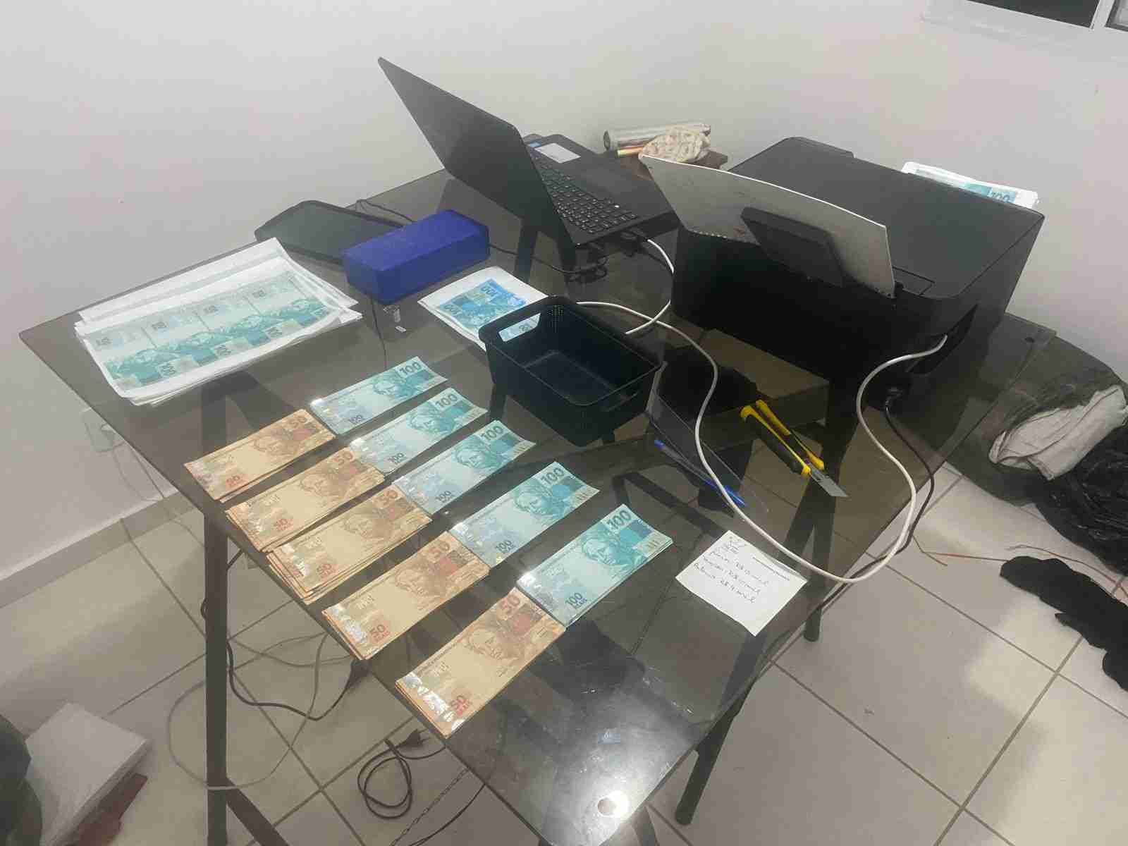 Força Tática prende casal que fabricava dinheiro em São Carlos