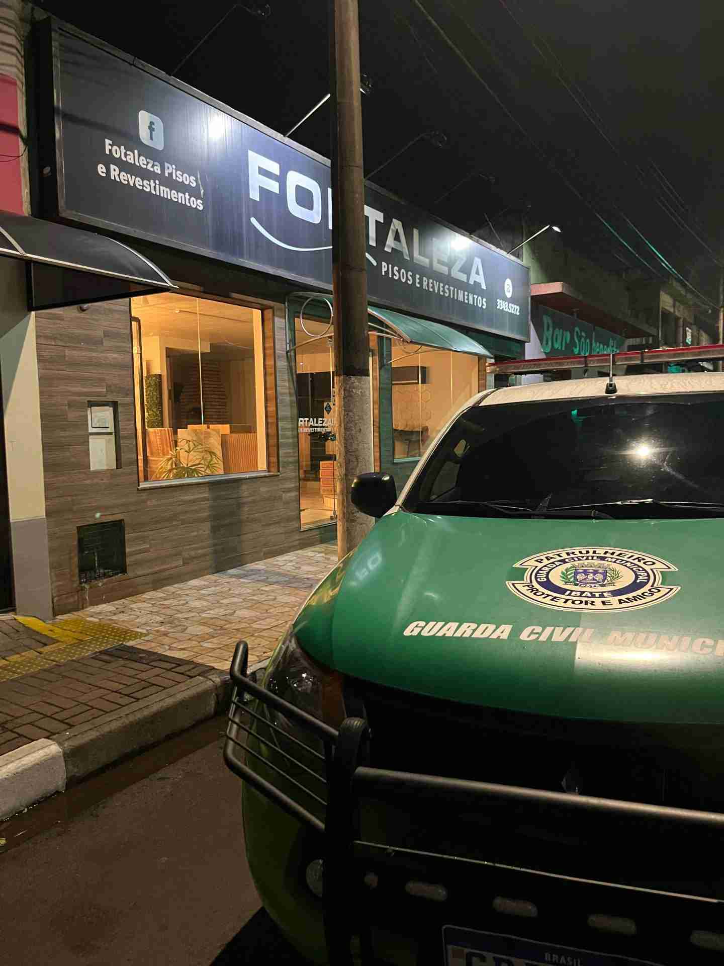 Ladrão furta torneiras de comércios no São Benedito, deixa água vazando e acaba preso pela Guarda Municipal de Ibaté