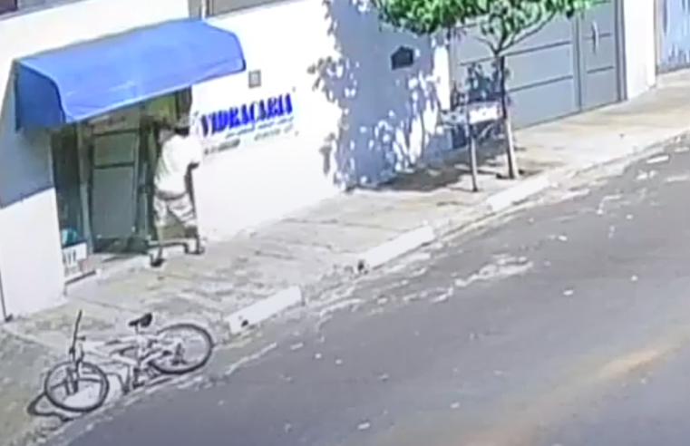 Ladrão invade vidraçaria no Jardim Mariana em Ibaté e dá de cara com o proprietário