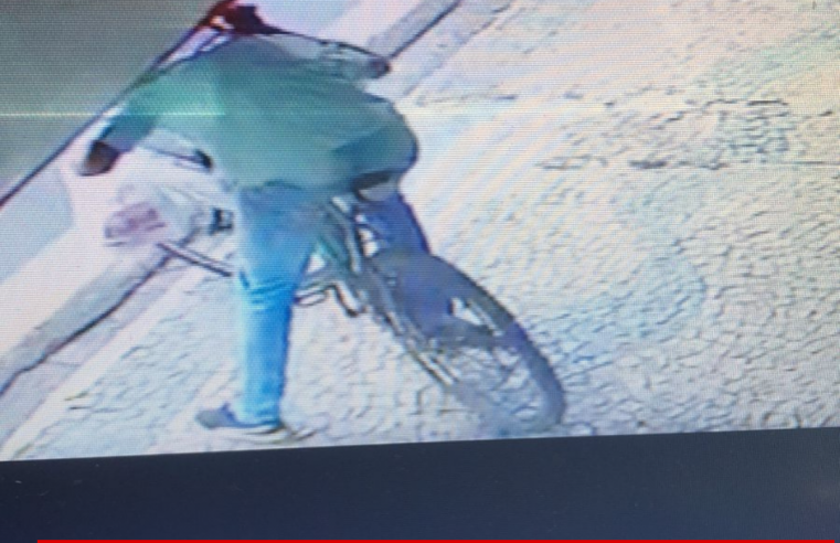 Ladrão furta bicicleta no Centro de Ibaté e é filmado por câmeras