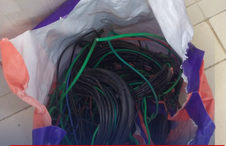 Ladrão de 14 anos faz a limpa de fios em escola e acaba preso pela Guarda Municipal de Ibaté
