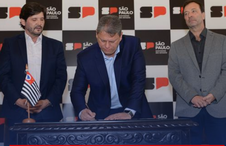 Governador de São Paulo anuncia a construção de 120 moradias em Ibaté