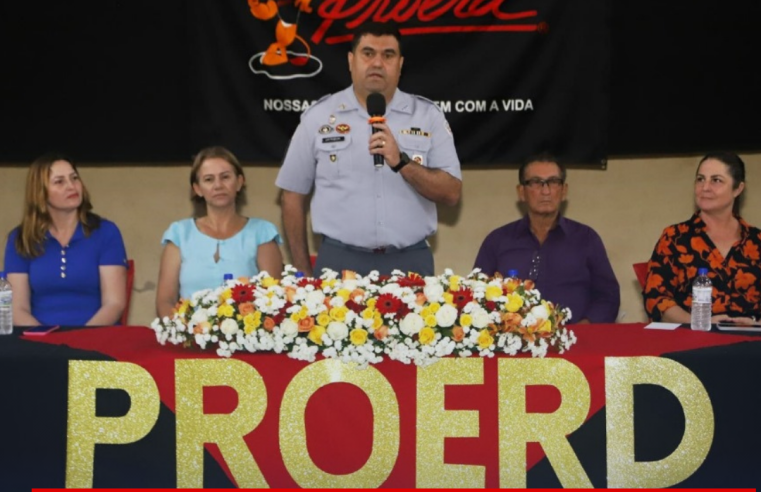 Alunos de Ibaté participam da formatura do Proerd da Polícia Militar