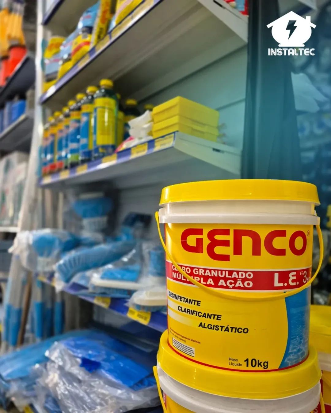 💧 Piscina limpinha o ano todo é com a Instaltec!A loja conta com cloro granulado de múltipla ação e os principais produtos para tratamento de piscinas.Desinfetante, clarificante e algistático, tudo para manter a água sempre cristalina e segura.Passe na Instaltec e garanta já o seu kit de cuidados com a piscina!