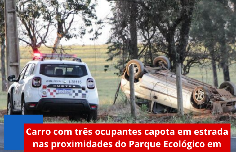 Carro com três ocupantes capota em estrada nas proximidades do Parque Ecológico em São Carlos