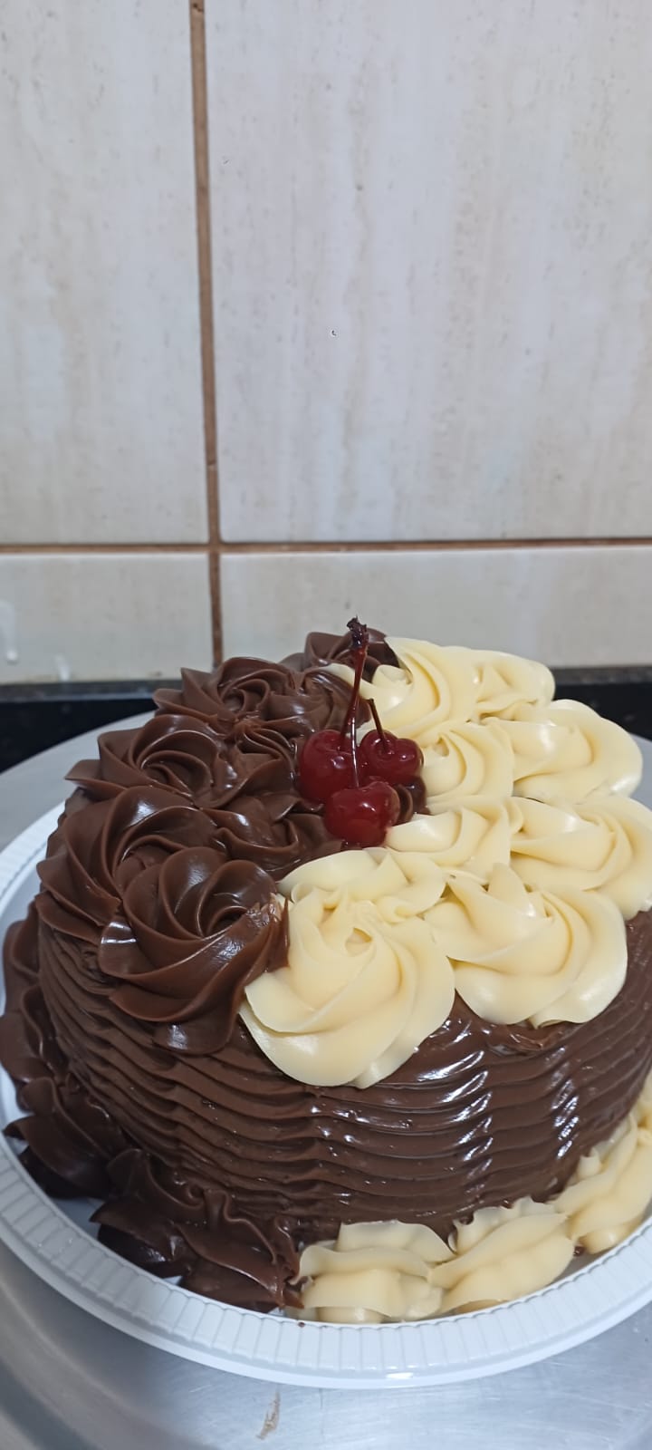 🍰✨ A Legust Li Bolos vai adoçar o seu dia com muito sabor e carinho! ✨🍰