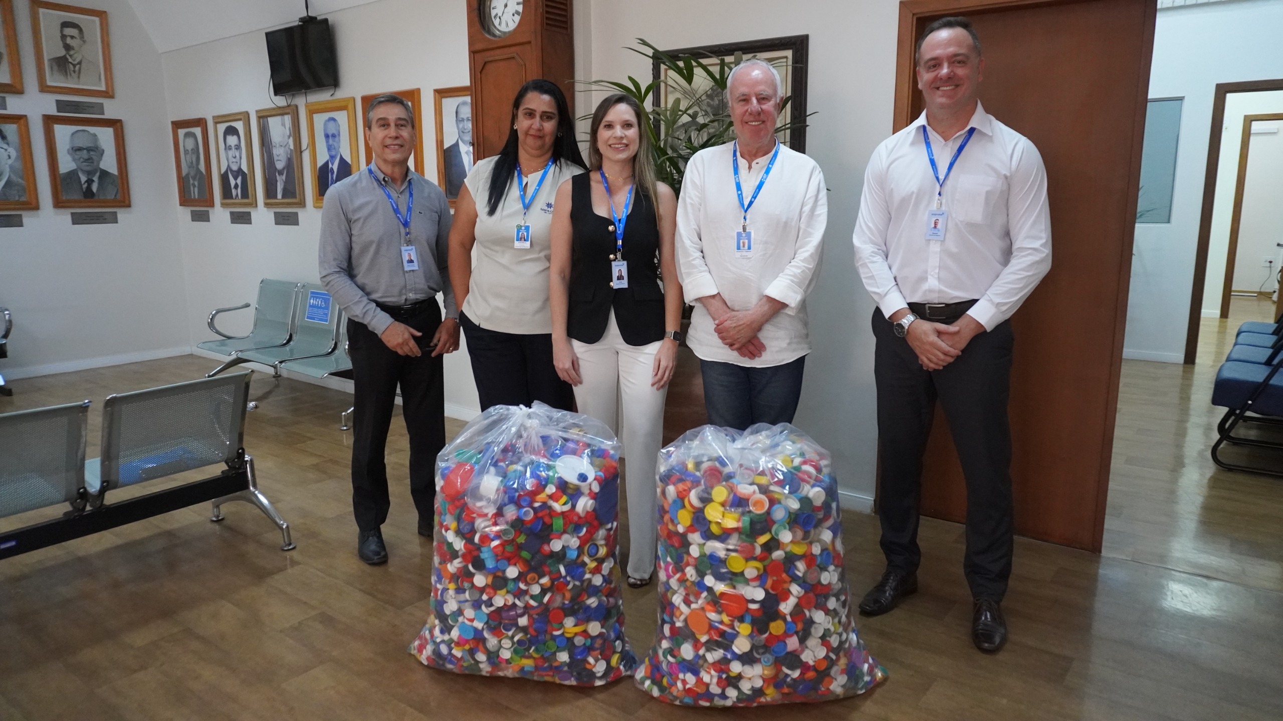 Santa Casa de São Carlos recebe doação de 44 quilos de tampinhas da Sisprime do Brasil