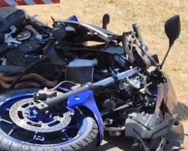 Acidente de moto deixa jovem ferido na estrada do Broa