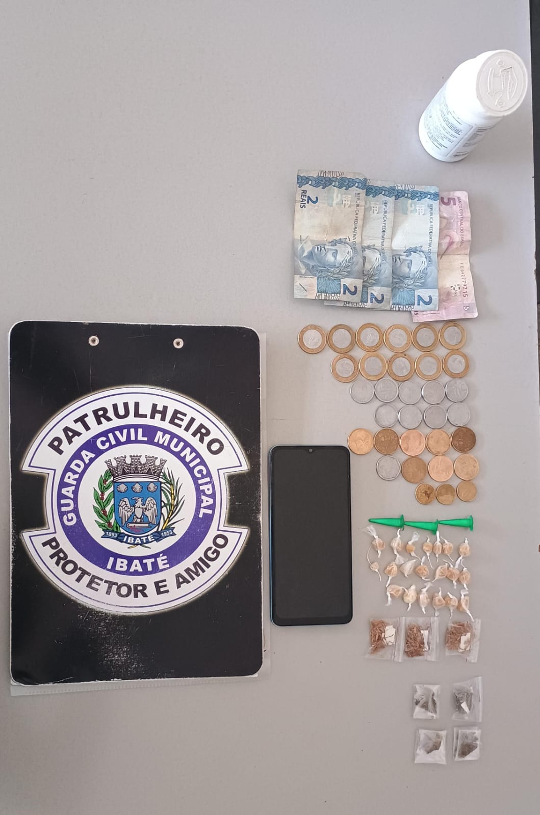 Guarda Municipal de Ibaté apreende drogas e detém indivíduo no Jardim Aparecidinha