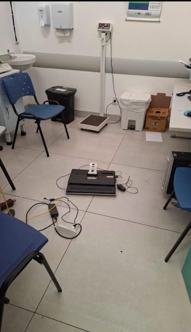 Paciente em surto danifica sala de triagem na UPA do Vale Verde