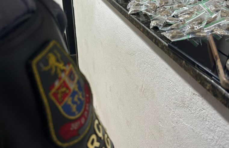 Força Tática prende homem por tráfico de drogas no São Carlos 8