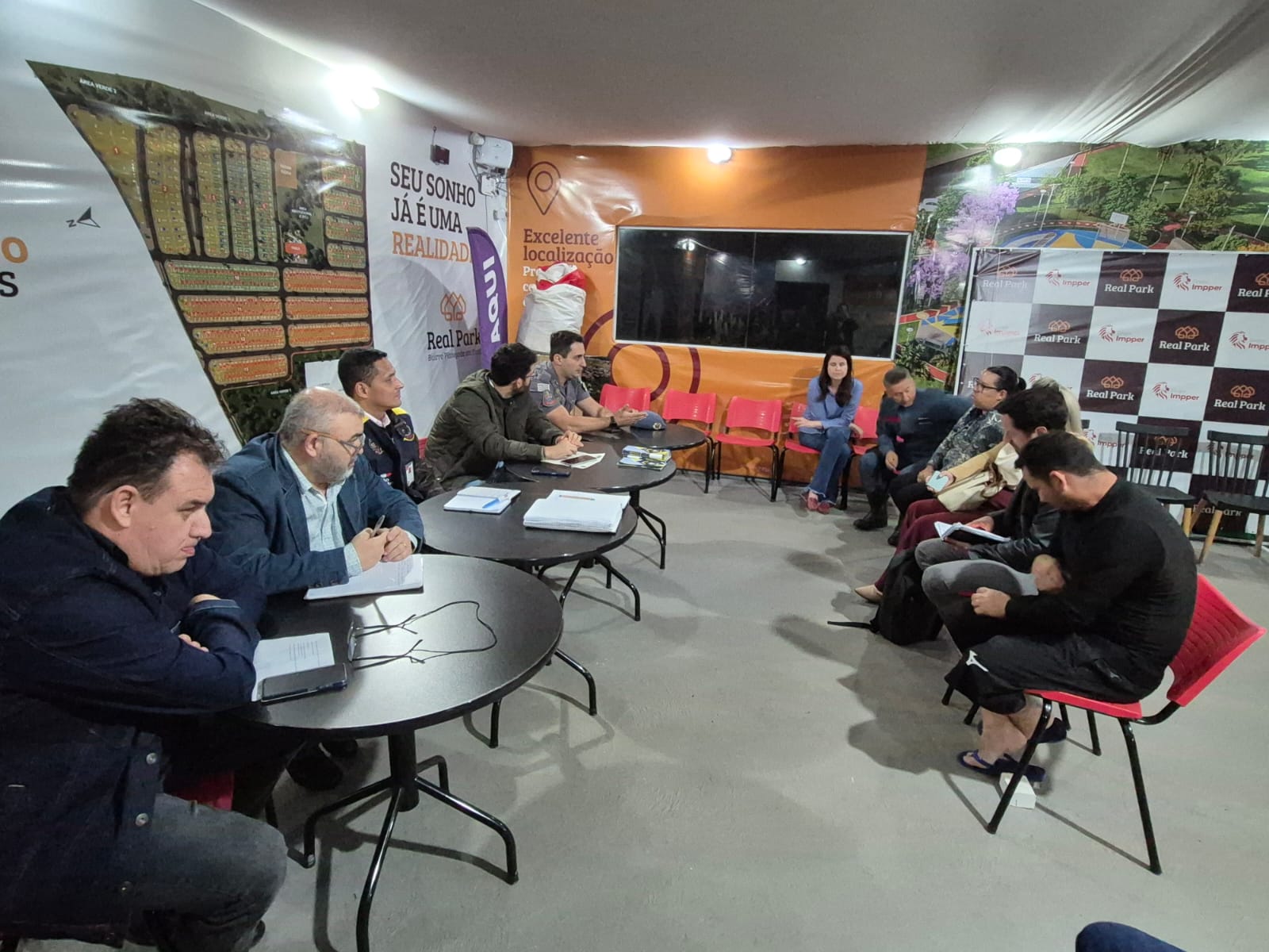 Secretaria de Segurança Pública de Ibaté reúne moradores do Real Park para discutir prioridades de segurança