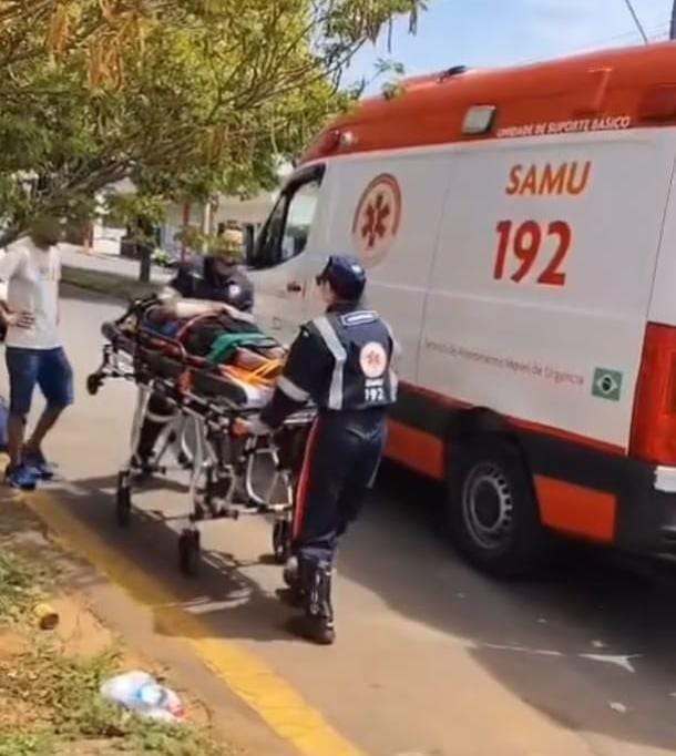 🚨 Motociclista de 22 anos fica ferido em acidente na Vila Prado, em São Carlos