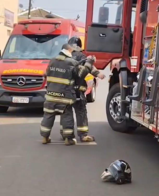 Incêndio atinge lavanderia nos fundos de residência no Jardim Munique, em São Carlos