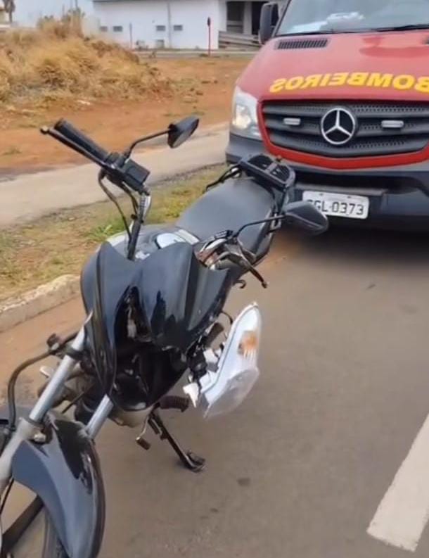 Mãe e filha ficam feridas após serem atropeladas por motocicleta no Jardim Embaré, em São Carlos