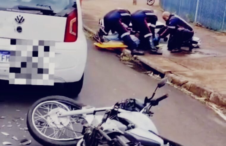 Motociclista fica ferido após colisão traseira na Avenida Francisco Pereira Lopes, em São Carlos