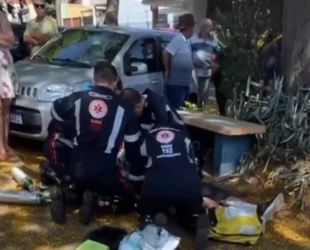 Homem sofre parada cardiorrespiratória em praça da Vila Prado, em São Carlos