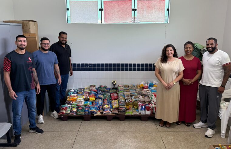 Gladiators Fight entrega alimentos arrecadados à Assistência Social de Ibaté