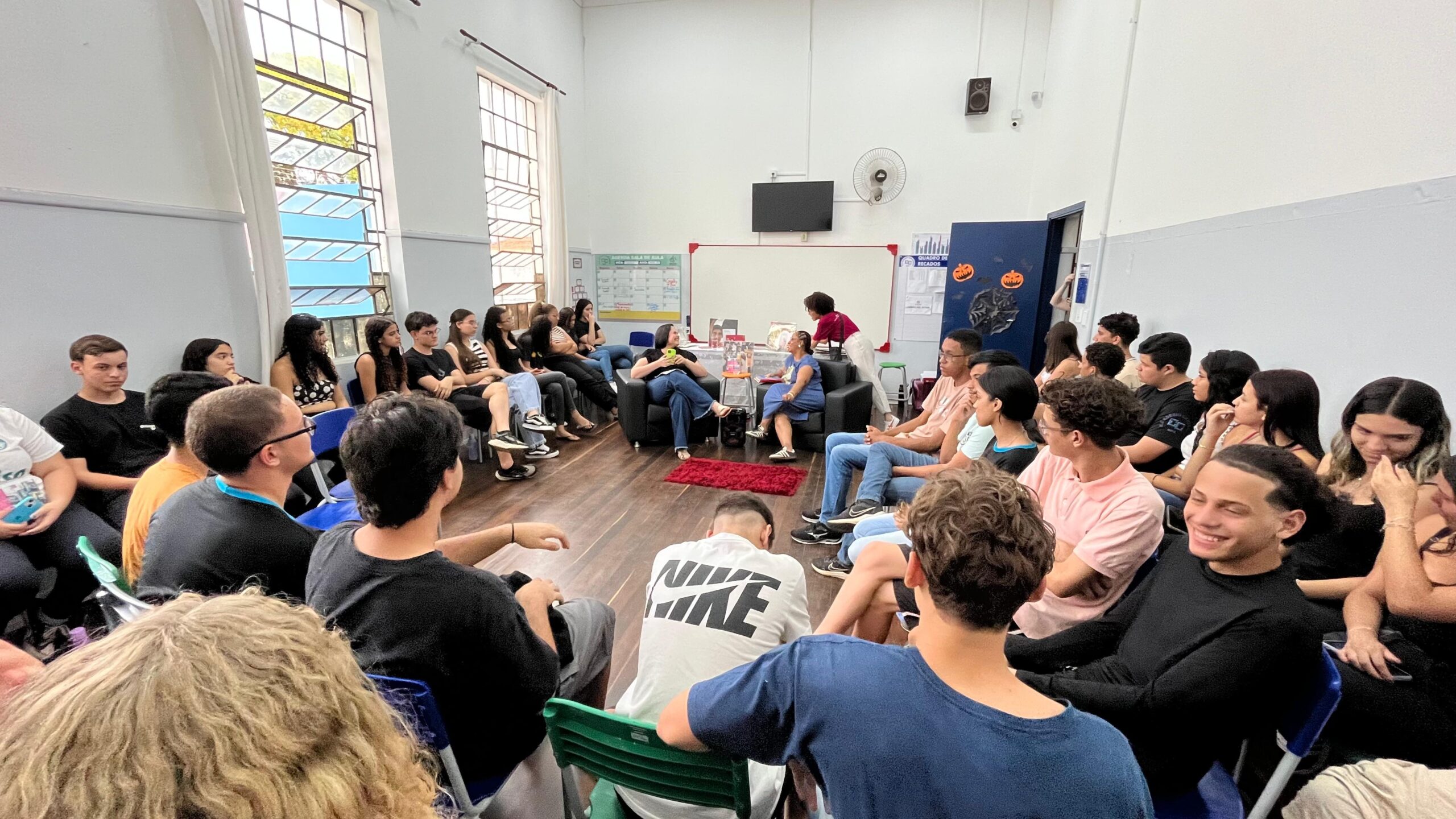 Viagem Literária celebra cultura afro-brasileira e representatividade na Biblioteca Municipal de Ibaté
