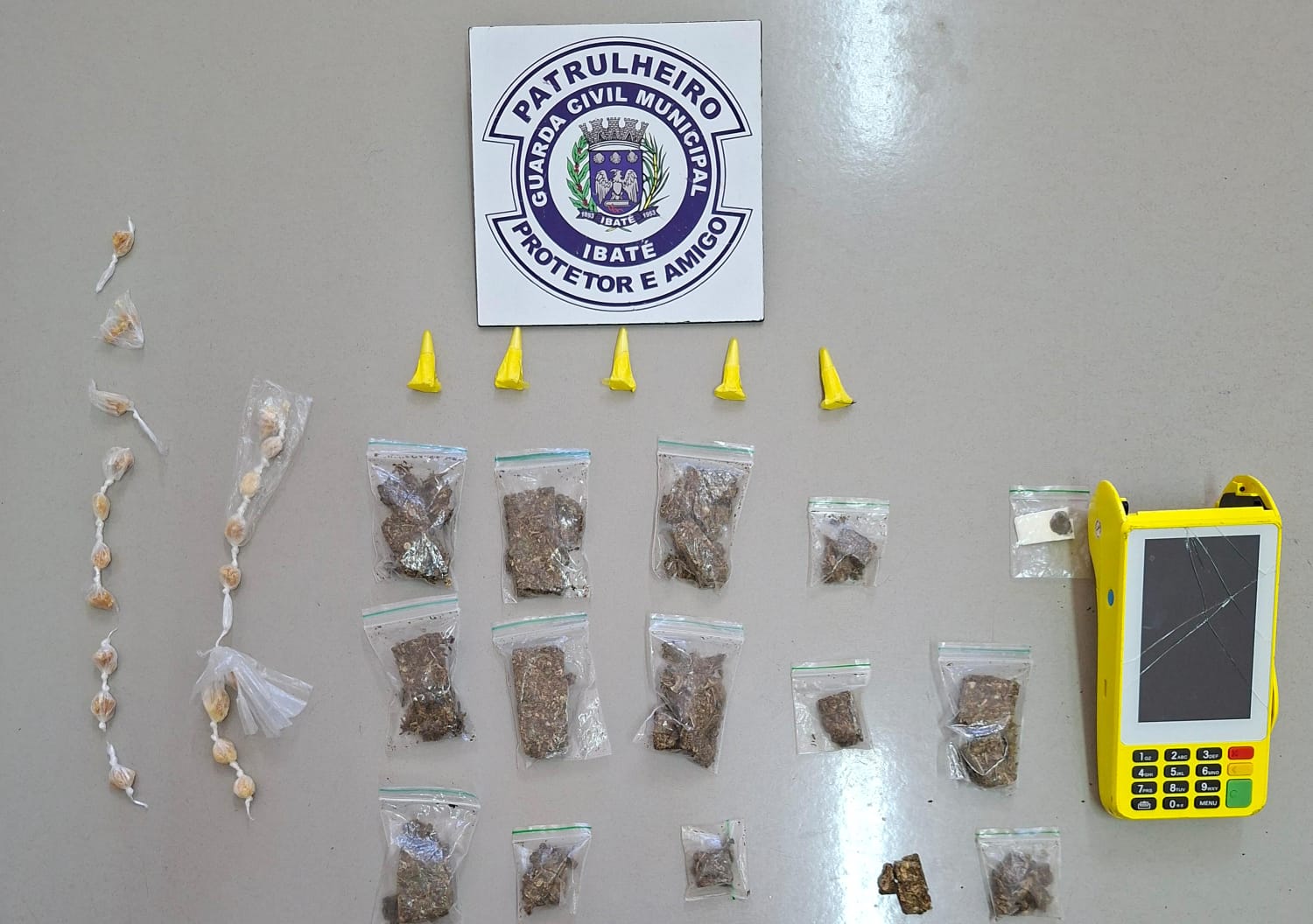 Homem é preso por tráfico de drogas após tentar fugir da Guarda Civil Municipal em Ibaté