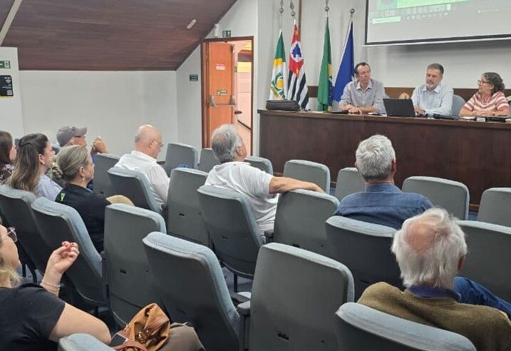 Sicoob Crediacisc reúne cooperados para atualizar Estatuto Social