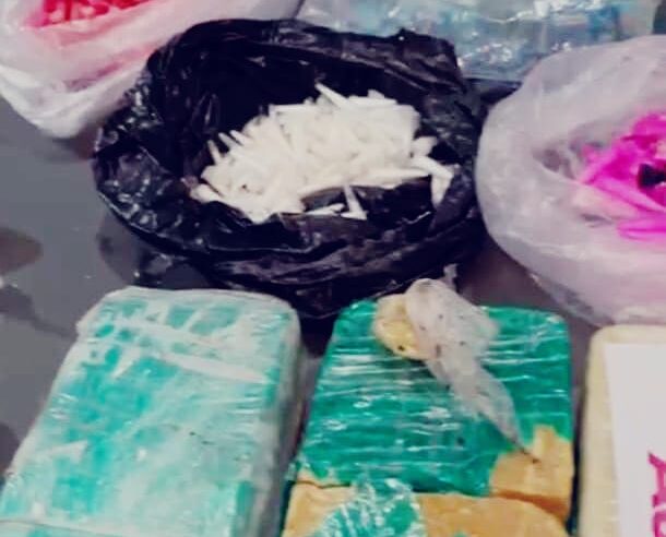 Polícia Militar prende procurado por tráfico e apreende grande quantidade de drogas em Porto Ferreira