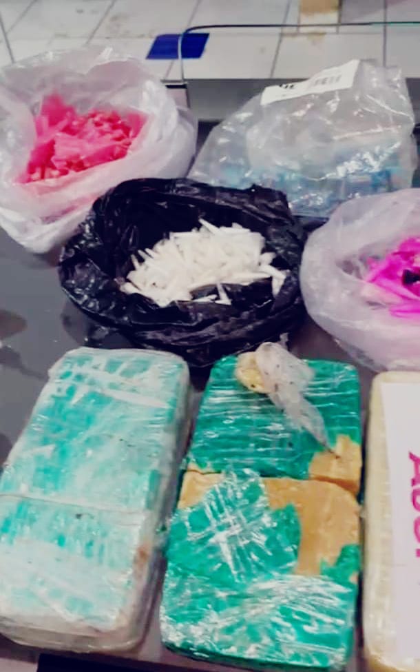 Polícia Militar prende procurado por tráfico e apreende grande quantidade de drogas em Porto Ferreira