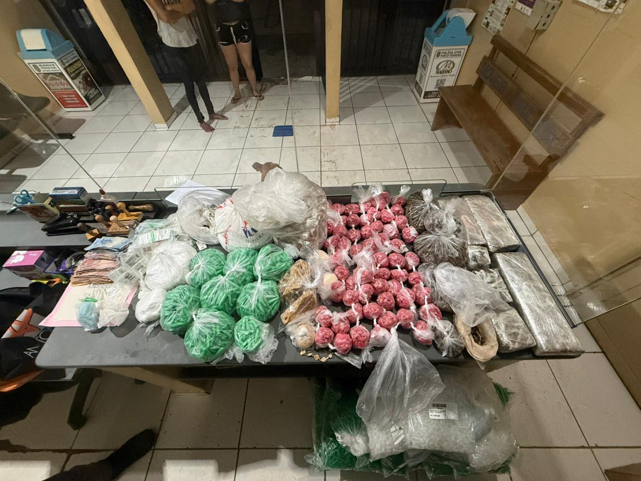 Polícia Militar apreende grande quantidade de drogas em Porto Ferreira