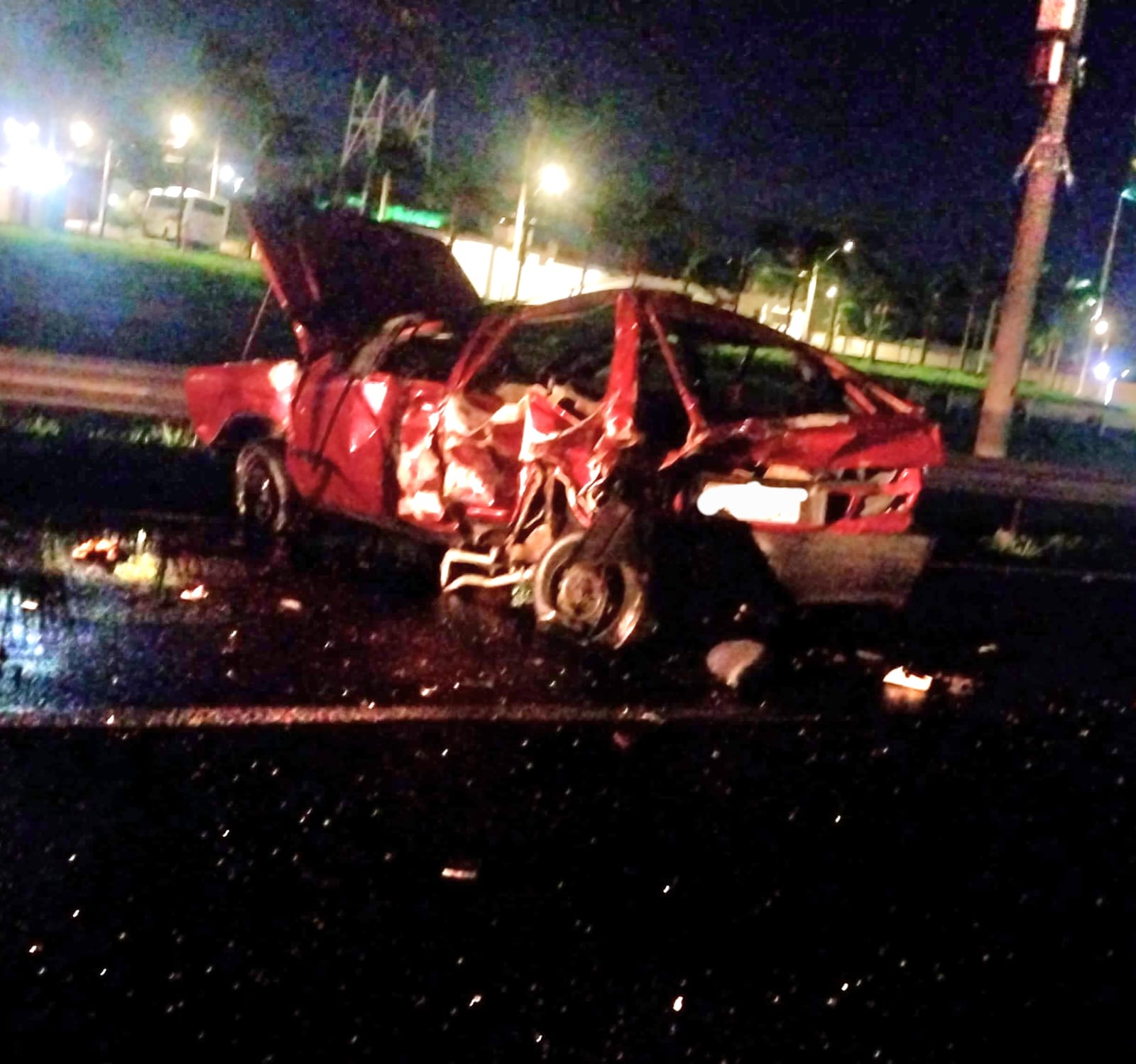 Adolescente de 15 anos morre em grave acidente na Rodovia Washington Luís, em Ibaté