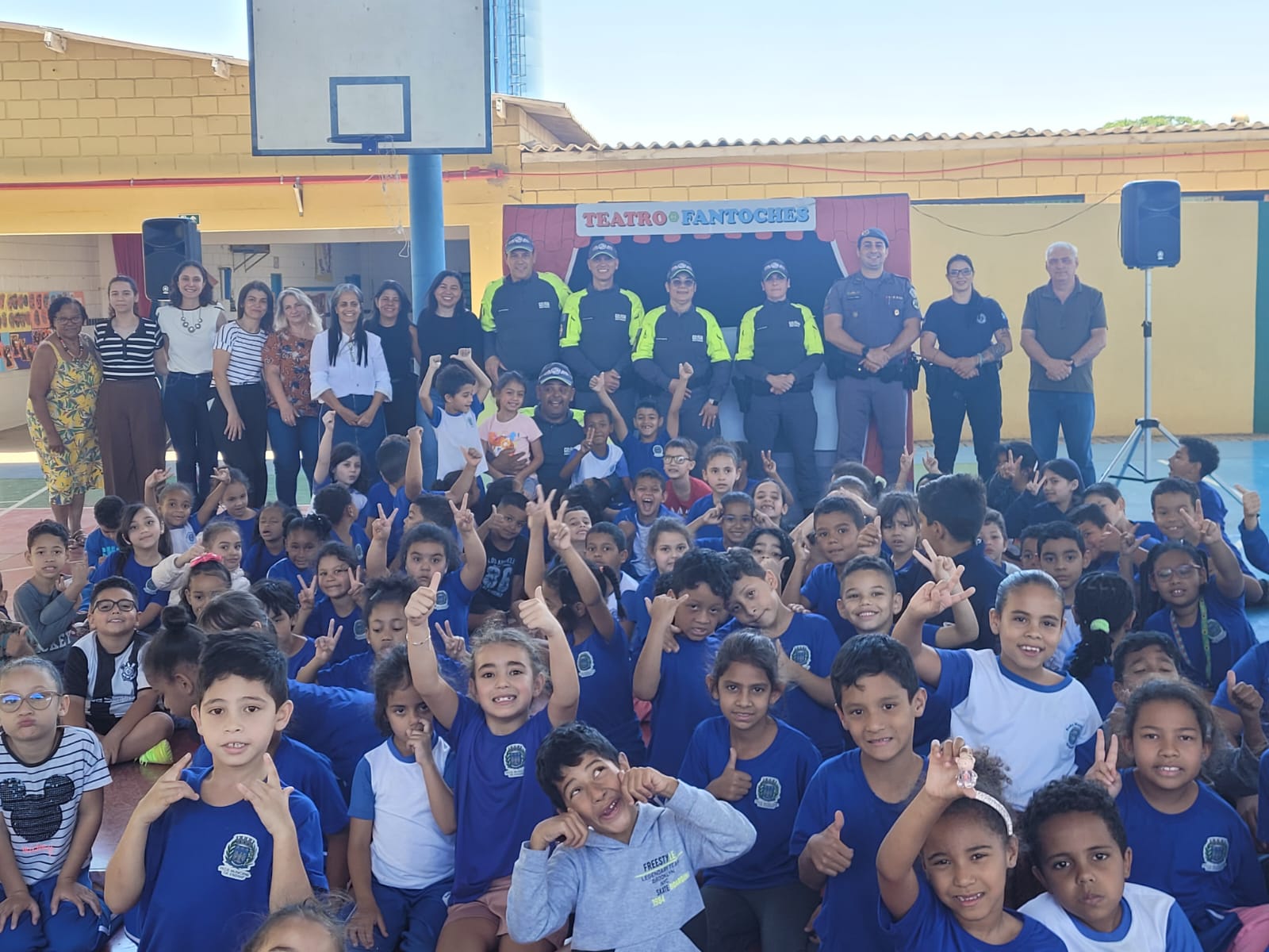 Teatro de Fantoches ensina segurança no trânsito de forma divertida às crianças de Ibaté