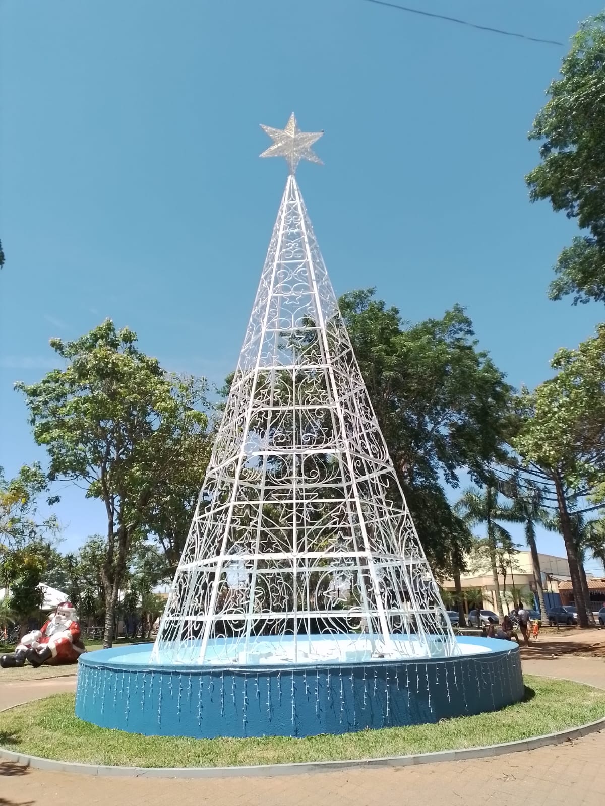 Ibaté se prepara para inaugurar a maior iluminação de Natal da história da Praça Central