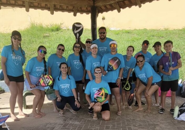 Torneio Interno de Beach Tennis reúne 28 atletas no Parrelão em Ibaté