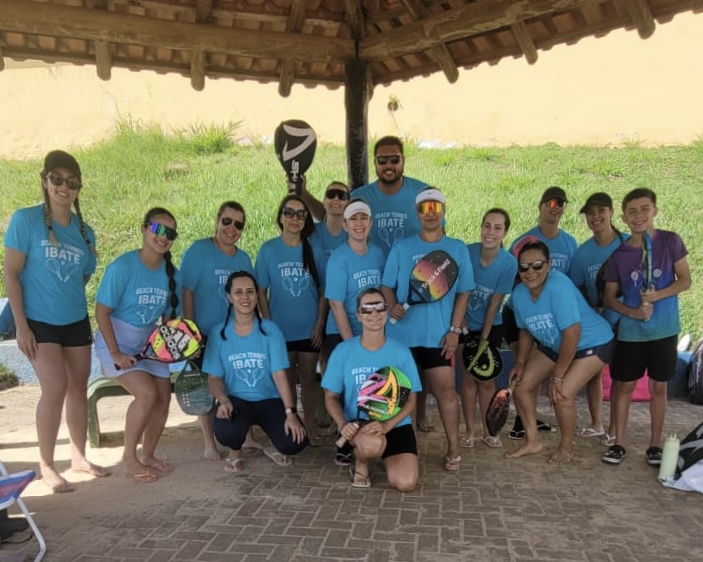 Torneio Interno de Beach Tennis reúne 28 atletas no Parrelão em Ibaté