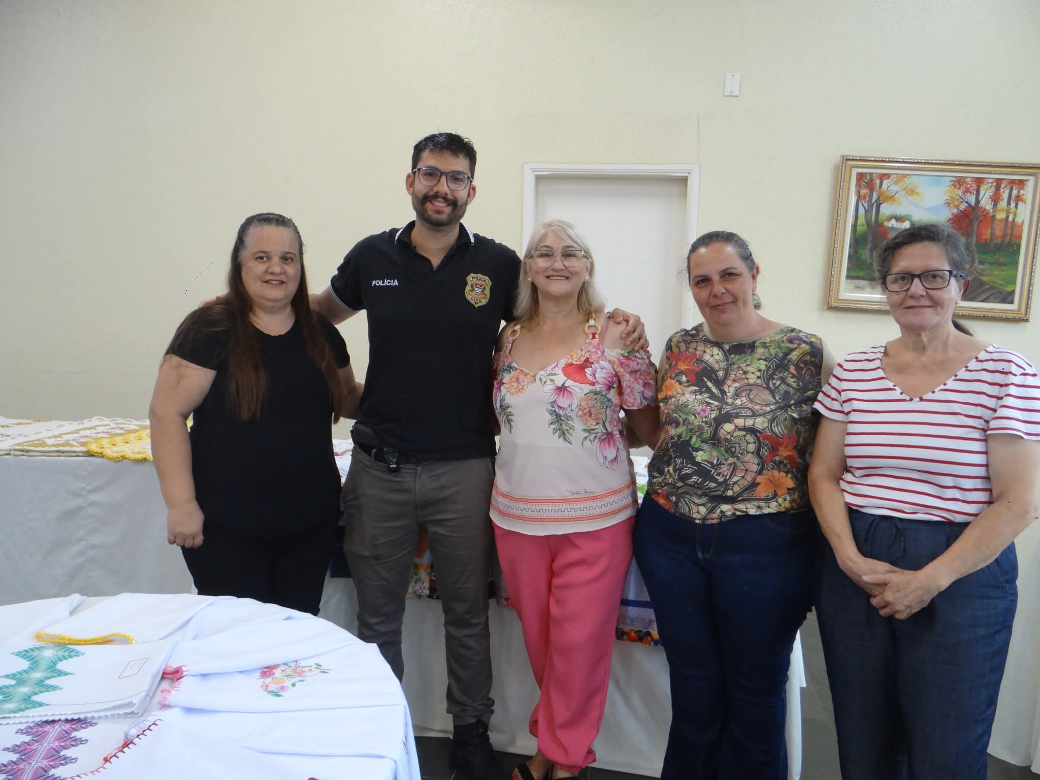 Com enorme carinho, a organização da Feira de Artesanato “Linhas e Sentimentos” convida toda a população de Ibaté e região a prestigiar esse evento que valoriza o talento, a dedicação e a sensibilidade dos artesãos locais.