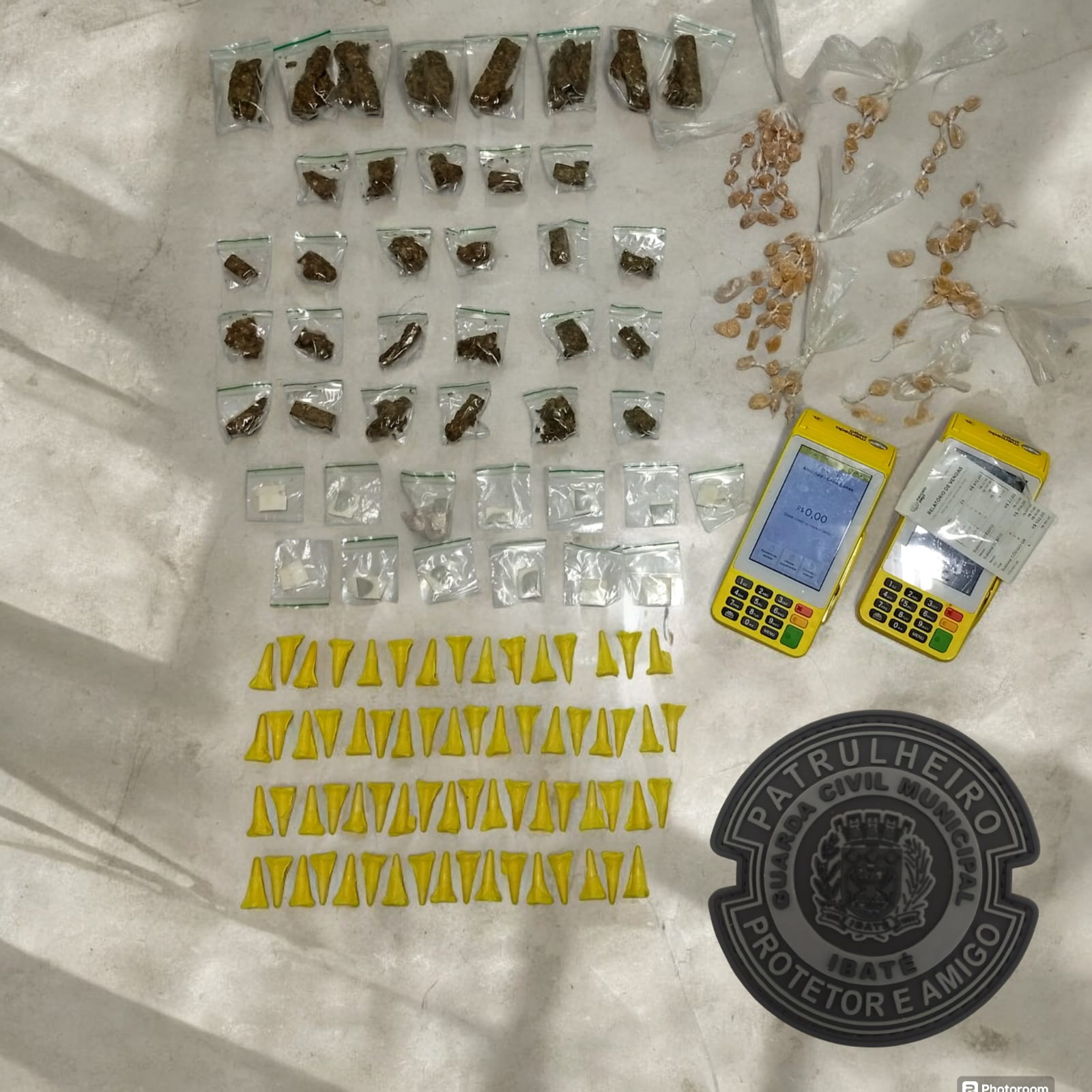 Guarda Municipal apreende drogas e máquinas de pagamento no Jardim Cruzado