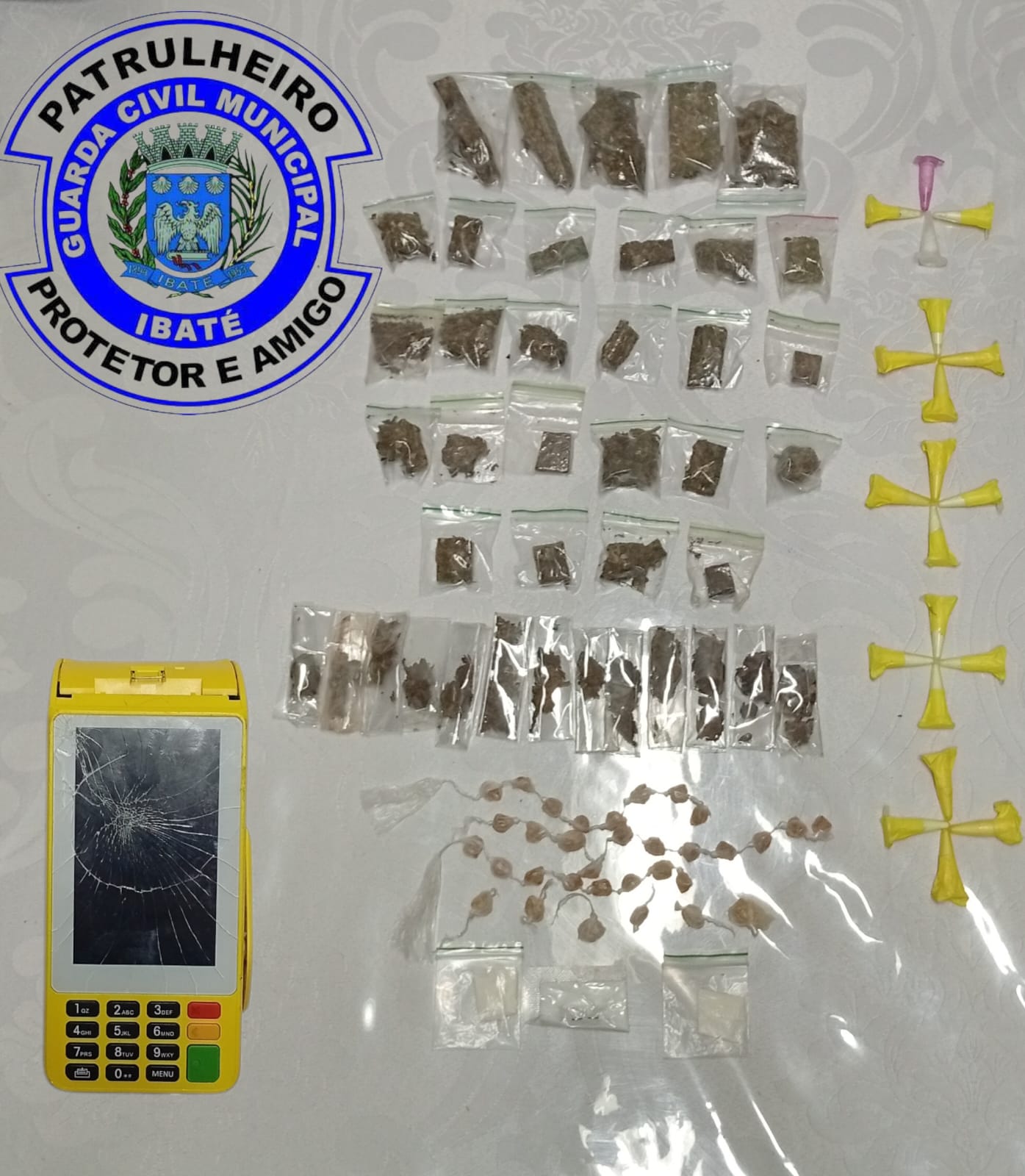 Guarda Municipal apreende drogas e máquina de pagamento durante patrulhamento no Jardim Cruzado