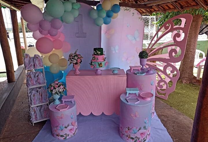 🦋🎀 Um ano merece uma decoração à altura desse momento tão especial! 🎀🦋