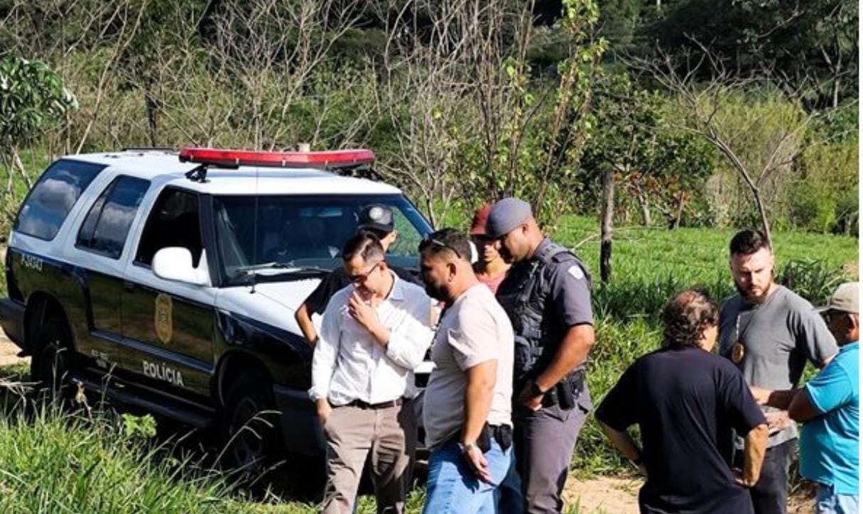 Ossada humana é encontrada em fazenda às margens da SP-215, em São Carlos