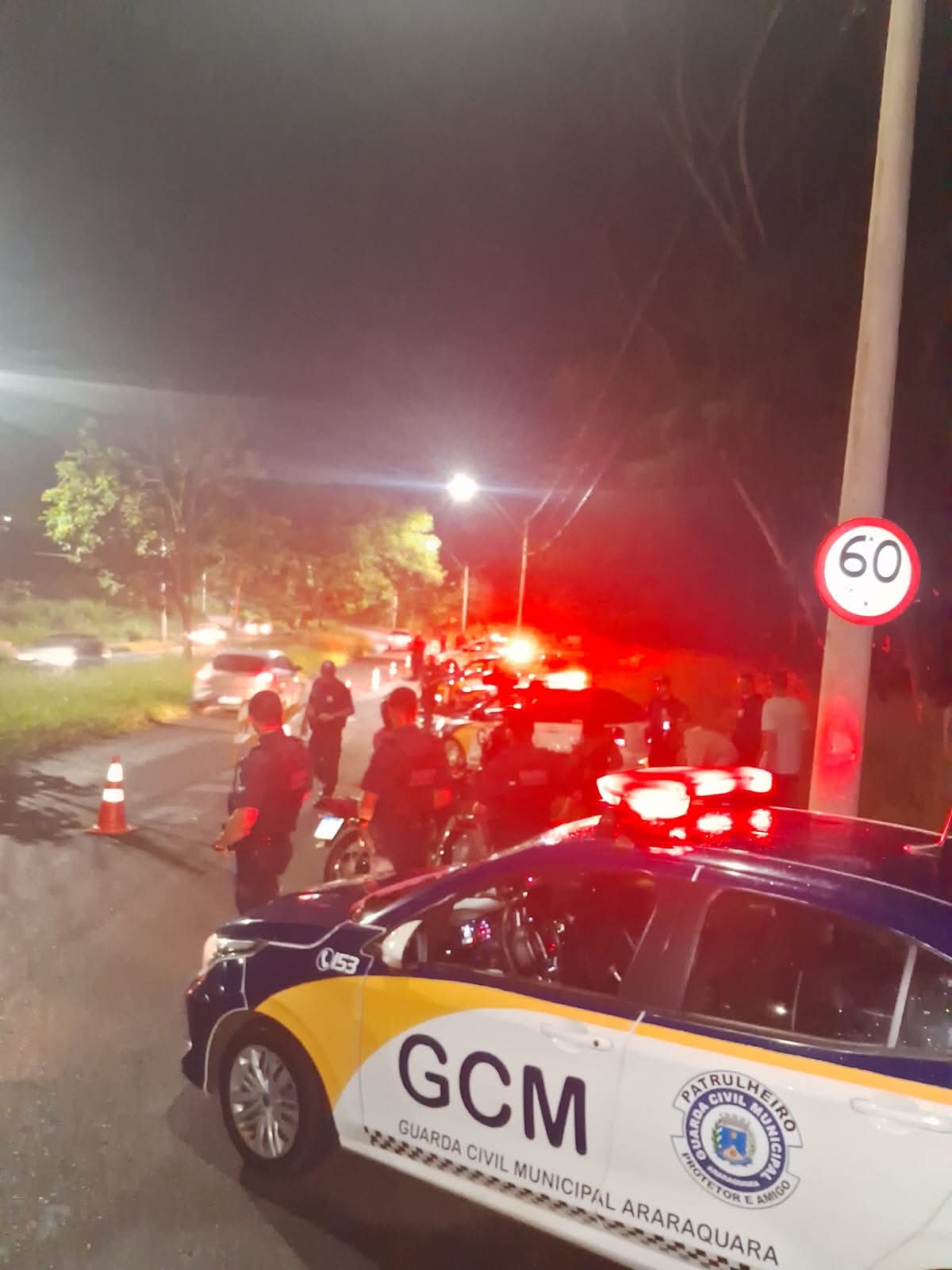 GCM realiza operação “Ordem no Trânsito” e fiscaliza motocicletas irregulares em Araraquara