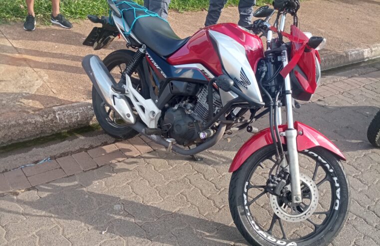 Motocicleta é recolhida durante fiscalização no Jardim Cruzado, em Ibaté