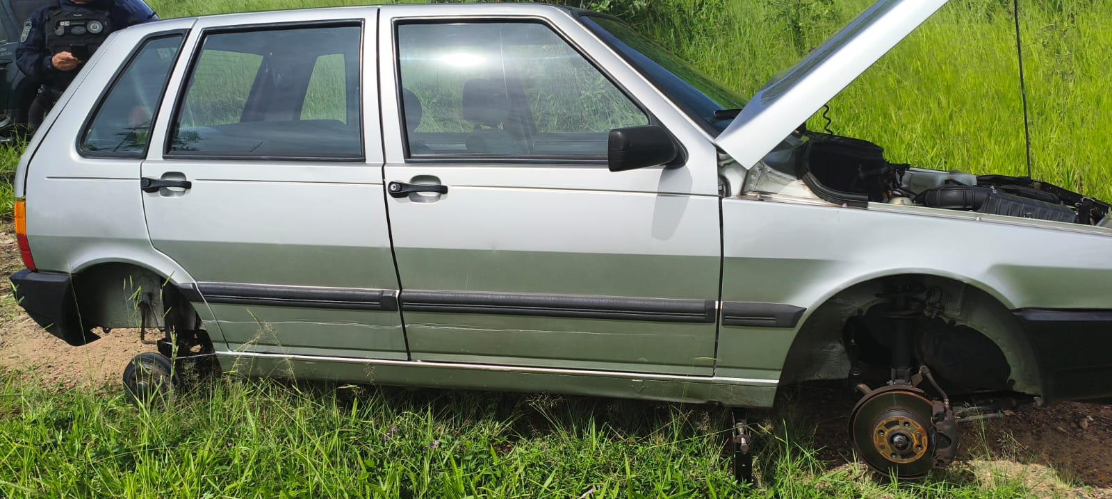 Guarda Municipal localiza veículo abandonado e comunica proprietária no Cidade Aracy