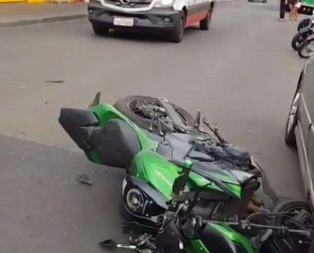 Acidente de trânsito é registrado no Jardim Beatriz, em São Carlos