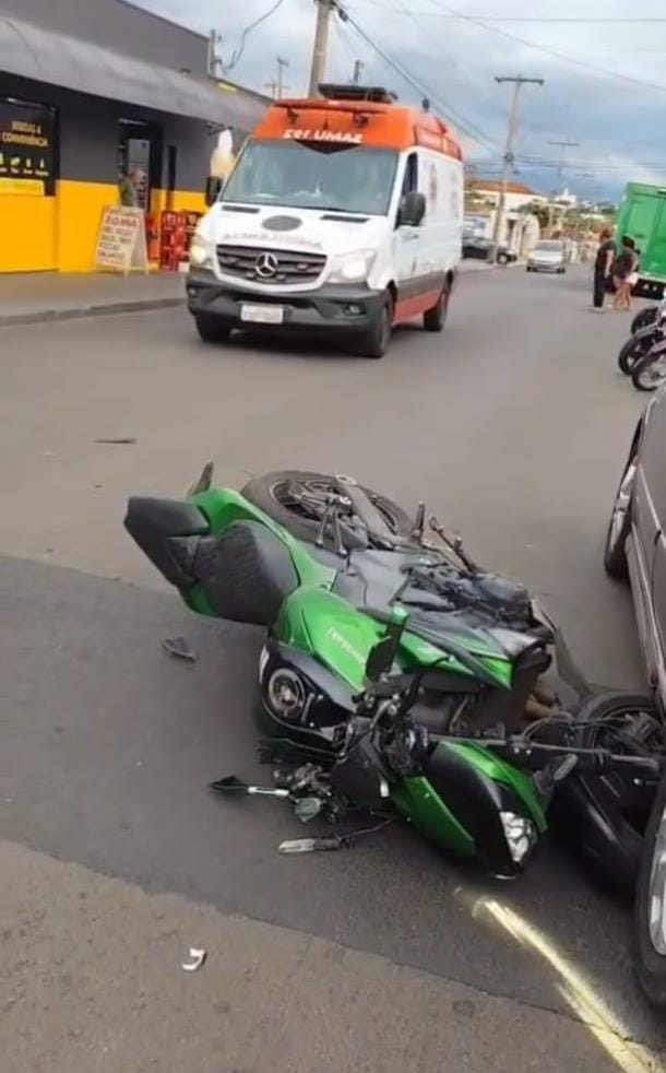 Acidente de trânsito é registrado no Jardim Beatriz, em São Carlos