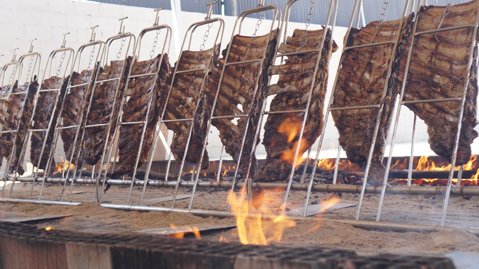 🔥 Domingo é dia de mesa farta no Restaurante Planalto 🔥