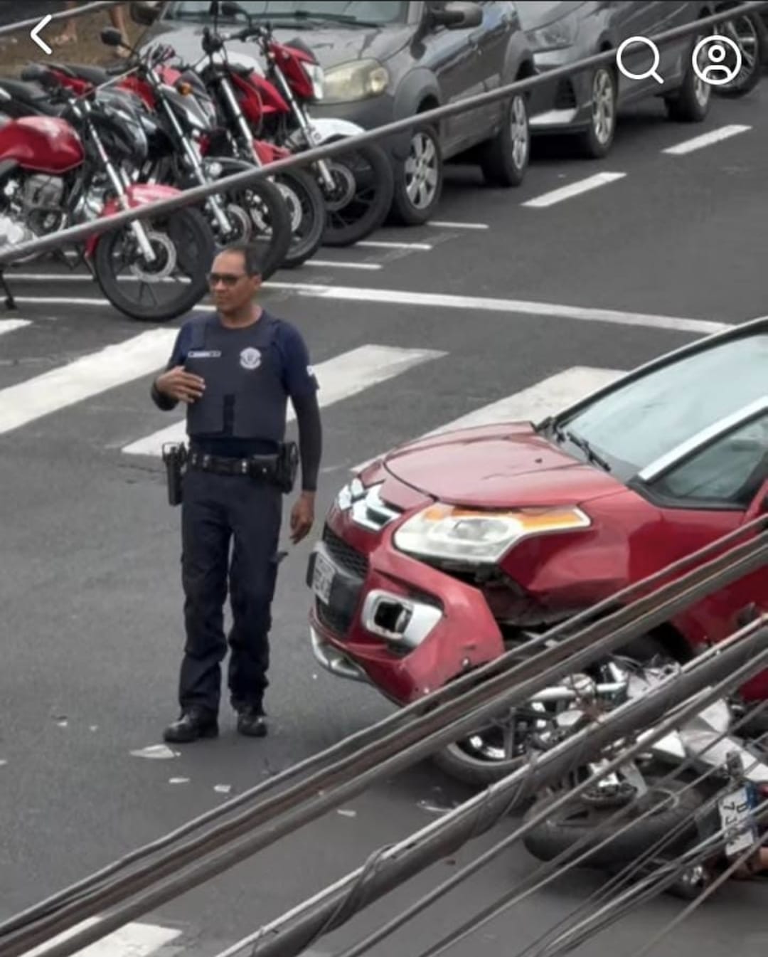 Acidente entre carro e motocicleta mobiliza GCM em cruzamento de Ibaté