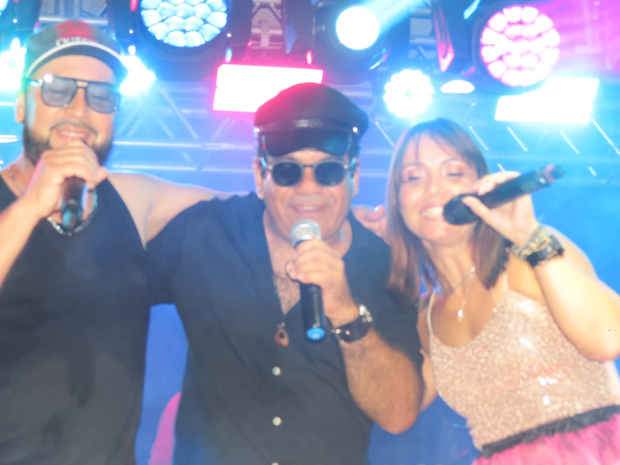 🎭✨ Esquenta de Carnaval do GREI de Ibaté reúne amigos e familiares em noite de sucesso ✨🎭