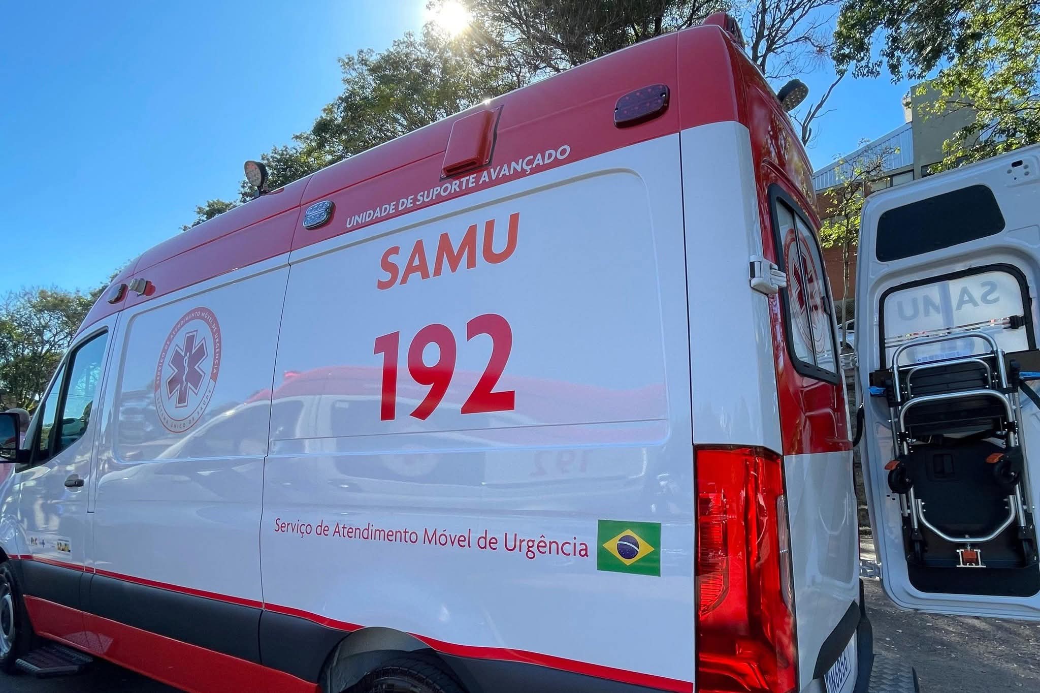 Engavetamento com cinco veículos deixa dois feridos na Washington Luís em São Carlos