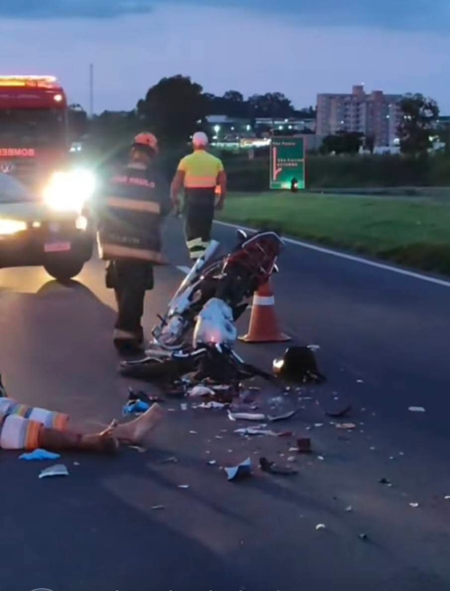 Acidente envolvendo moto e carreta deixa dois mortos nas proximidades da Havan