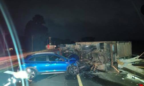 Acidente envolvendo caminhão e carro é registrado na SP-318 entre São Carlos e Ribeirão Preto